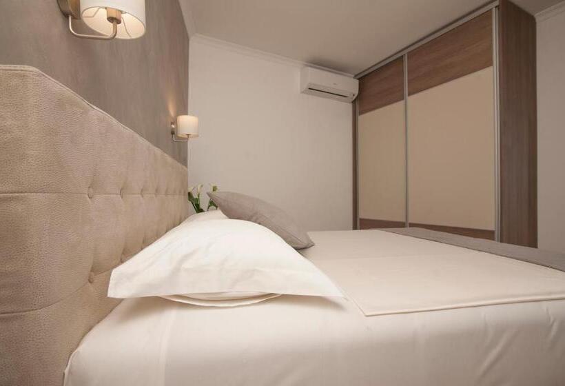 Deluxe Suite Sea View, Guest House Medin