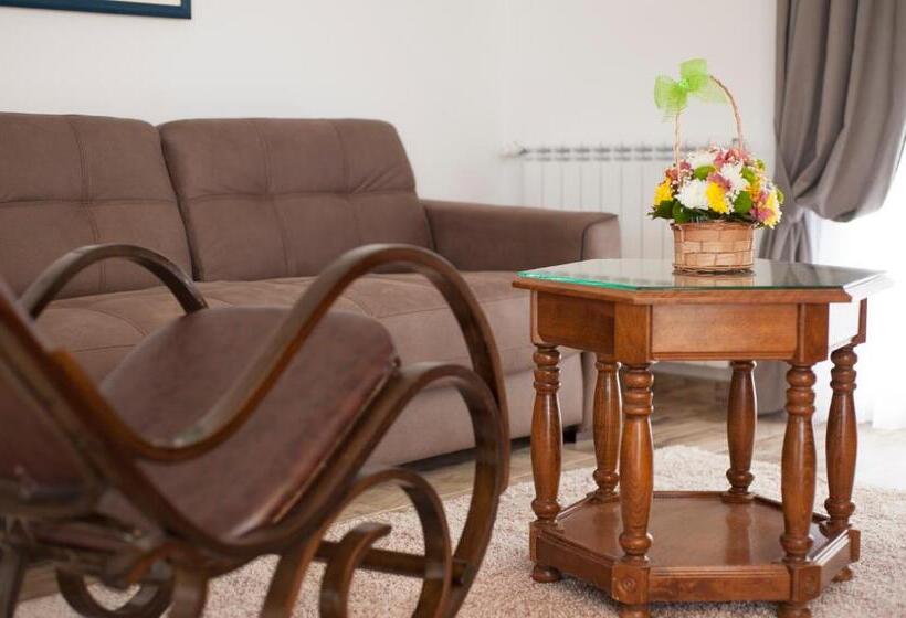 سوئیت پرزیدنت, Guest House Medin