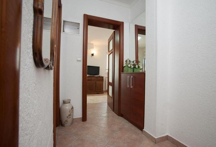 آپارتمان لوکس 1 خوابه, Guest House Medin