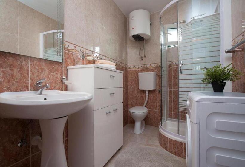 آپارتمان لوکس 1 خوابه, Guest House Medin