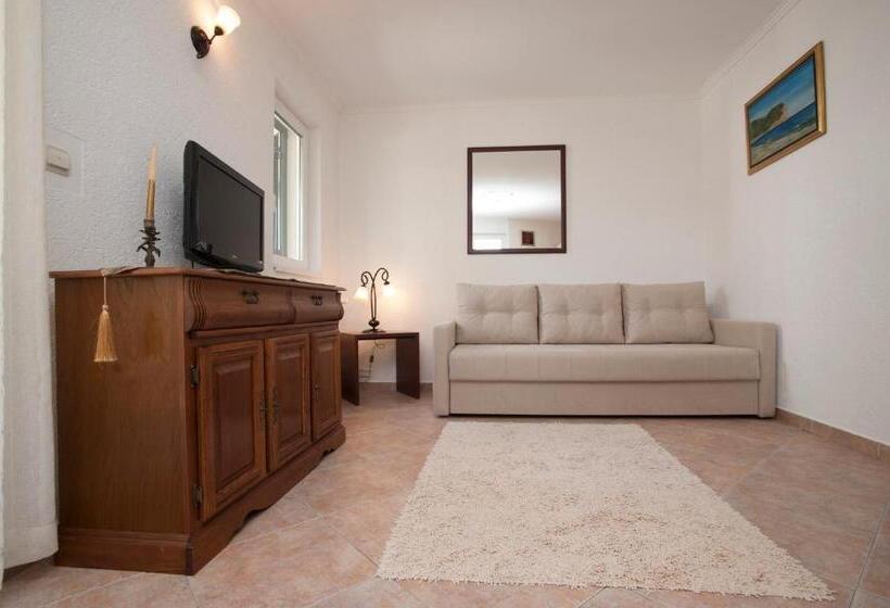 آپارتمان لوکس 1 خوابه, Guest House Medin