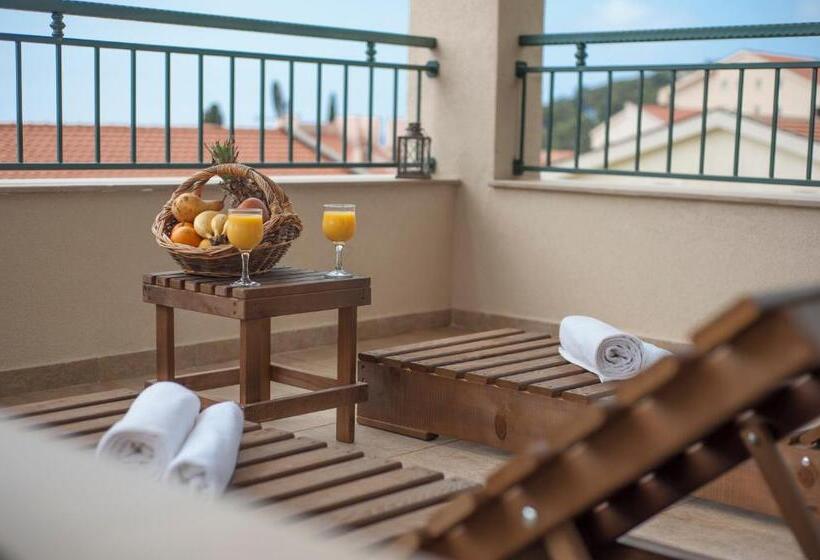 استودیوی استاندارد با چشمانداز دریا, Guest House Medin