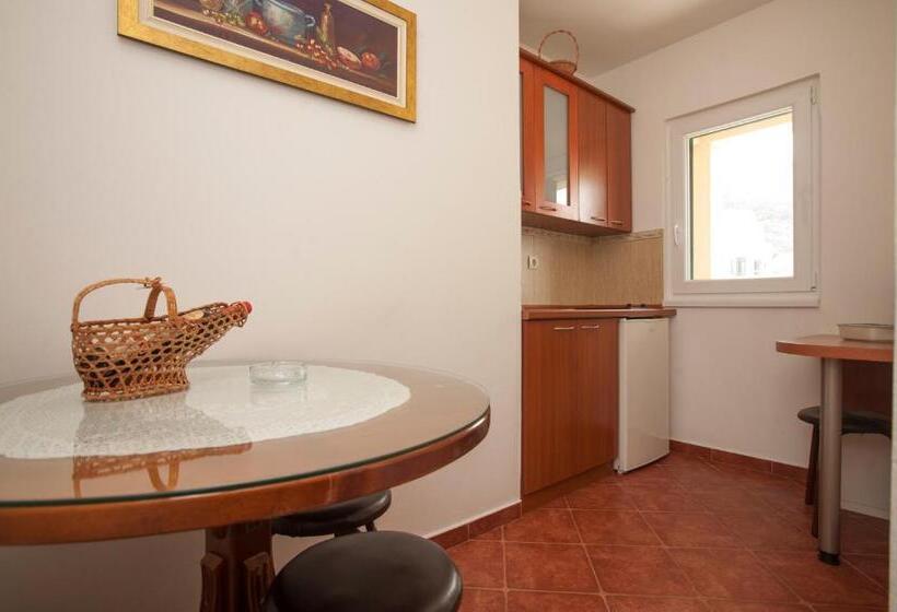 استودیو استاندارد با چشمانداز دریا, Guest House Medin