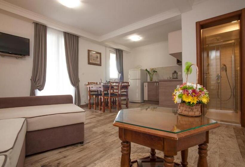 Deluxe Suite Sea View, Guest House Medin