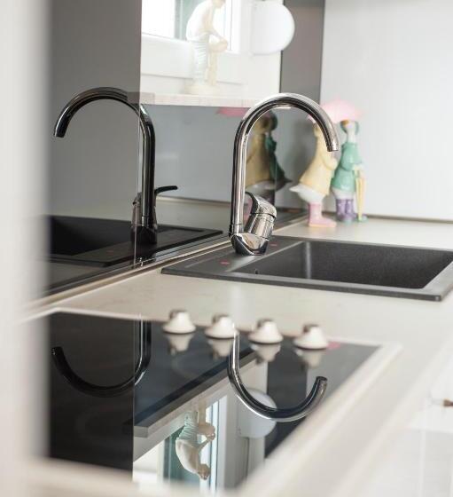 سوئیت پرزیدنت, Guest House Medin