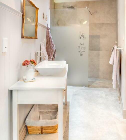 اتاق لوکس, Haus Schwerinsburg Guest House