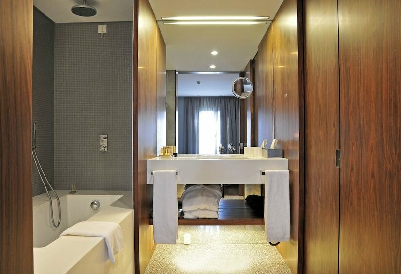Suite Senior, Altis Prime