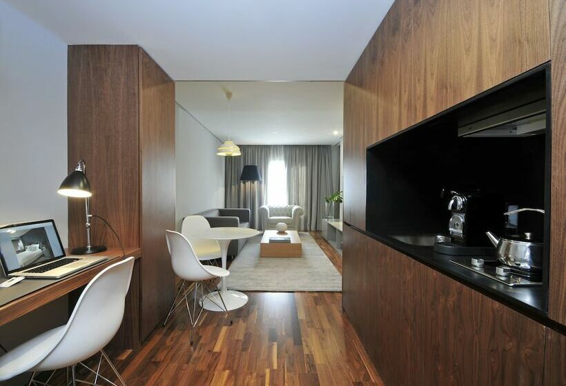 Suite Familiar, Altis Prime
