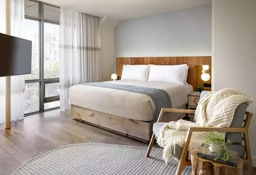 استودیوی استاندارد با تخت دوبل, 1 Hotel Toronto
