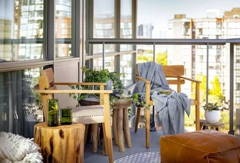 استودیوی استاندارد با تخت دوبل, 1 Hotel Toronto