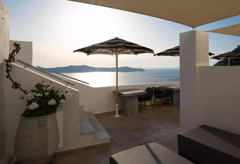 سوئیت جونیور با چشم‌انداز, Asha Luxury Suites