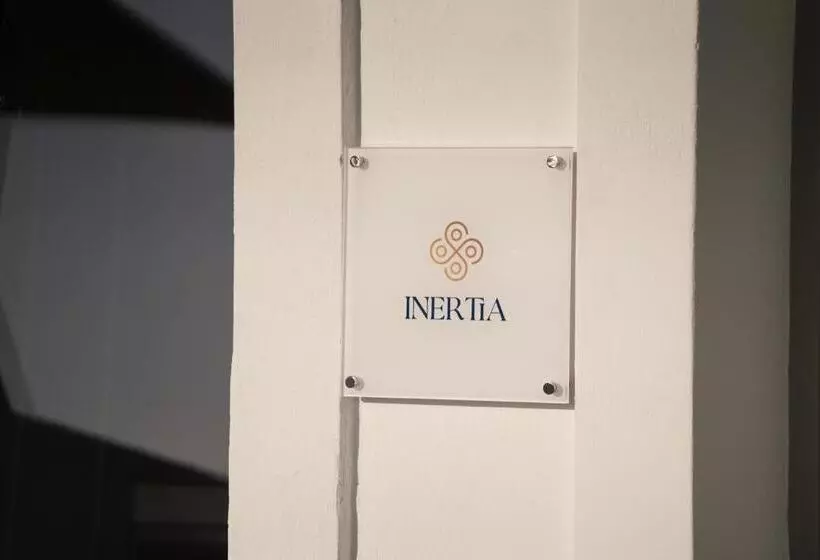 سوئیت با چشم‌انداز, Asha Luxury Suites