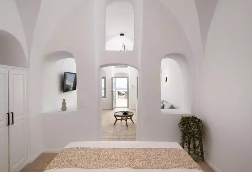 سوئیت با چشم‌انداز, Asha Luxury Suites