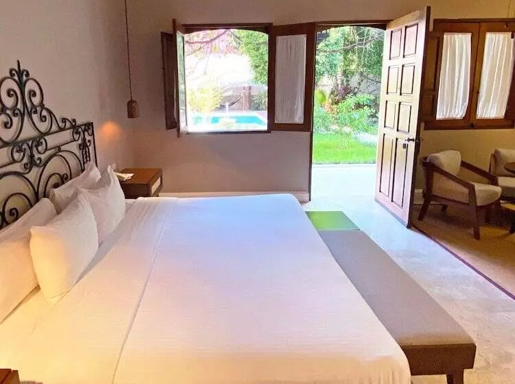 اتاق لوکس با چشم‌انداز استخر, Casa Lucia Hotel Boutique