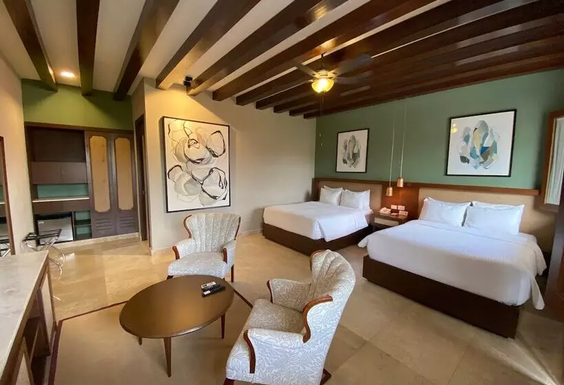 اتاق لوکس با چشم‌انداز استخر, Casa Lucia Hotel Boutique