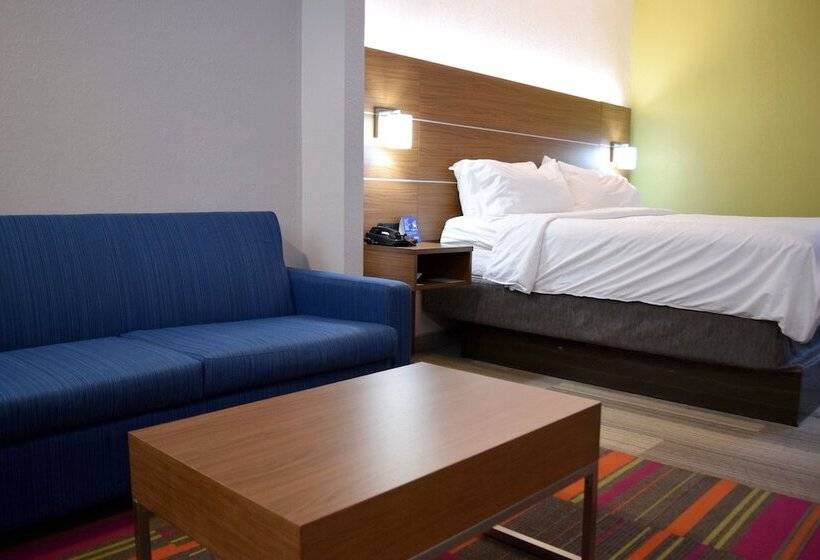 جناح لذوى الاحتياجات الخاصة, Holiday Inn Express & Suites Batesville, An Ihg