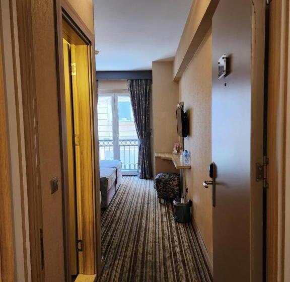 Chambre Triple Standard, Nanda