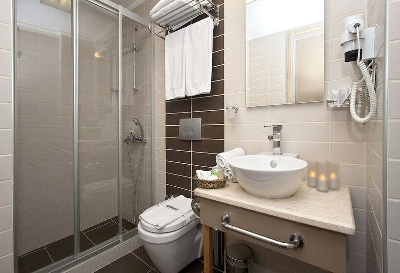 Chambre Standard, Nanda