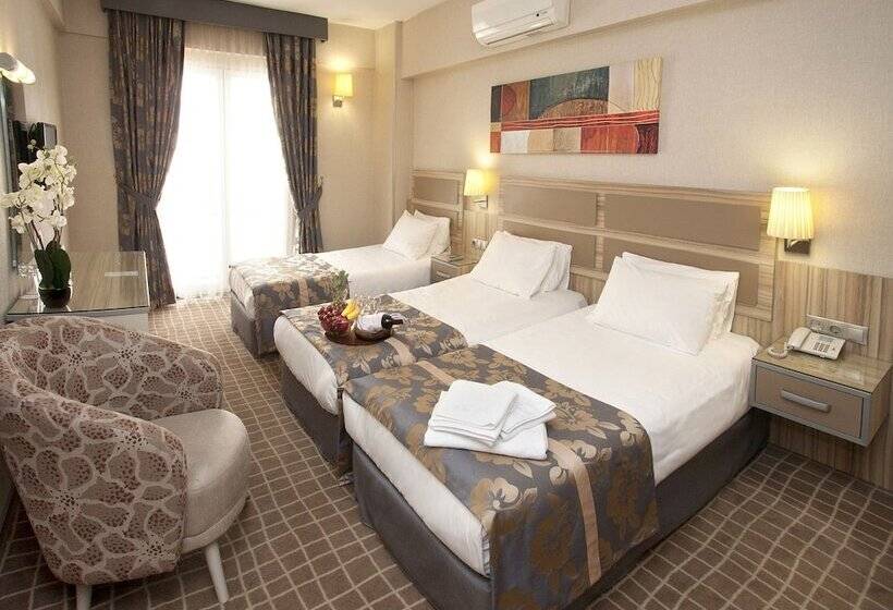 Chambre Triple Standard, Nanda