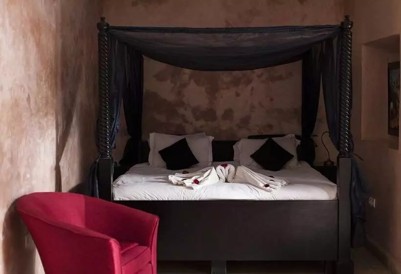 سوییت لوکس, Dar Sohane