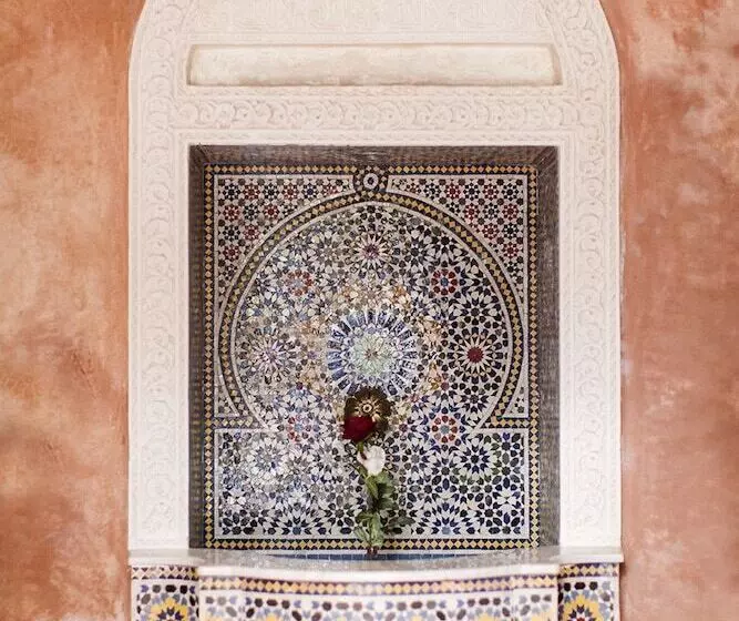 سوییت لوکس, Dar Sohane