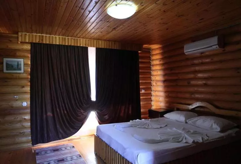 １ベッドルームハウス, Woodline Hotel