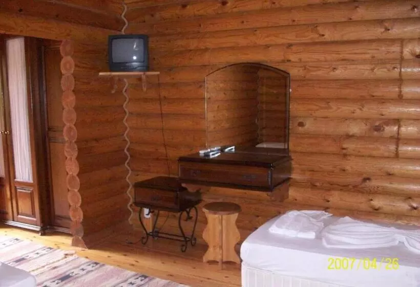 スタンダードトリプルルーム, Woodline Hotel