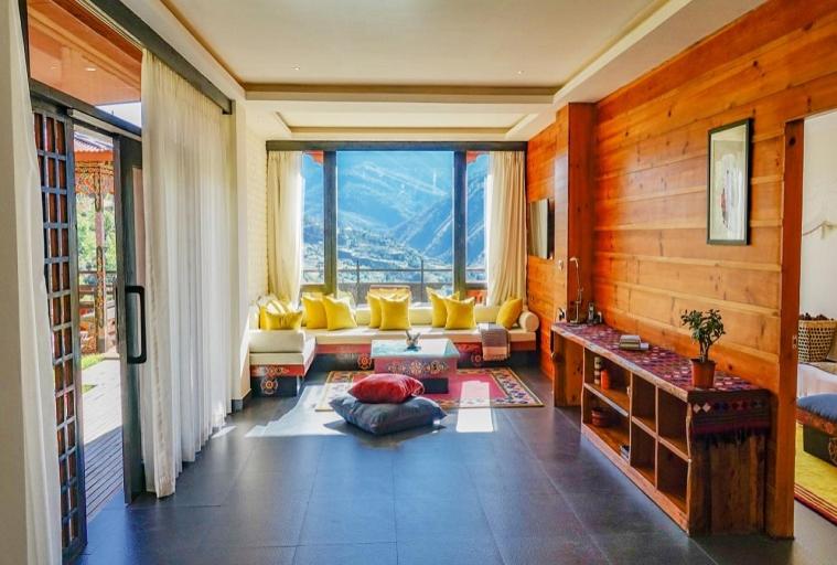 سوییت, The Postcard Dewa, Thimphu, Bhutan