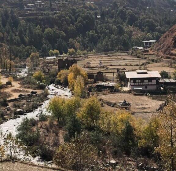 سوئیت پریمیوم, The Postcard Dewa, Thimphu, Bhutan