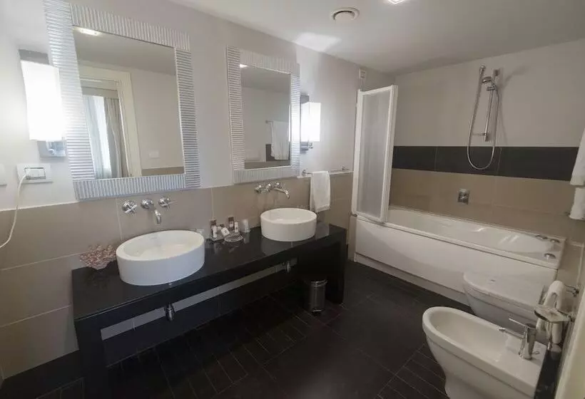 سوییت, Grand Hotel Villa Itria Congress & Spa