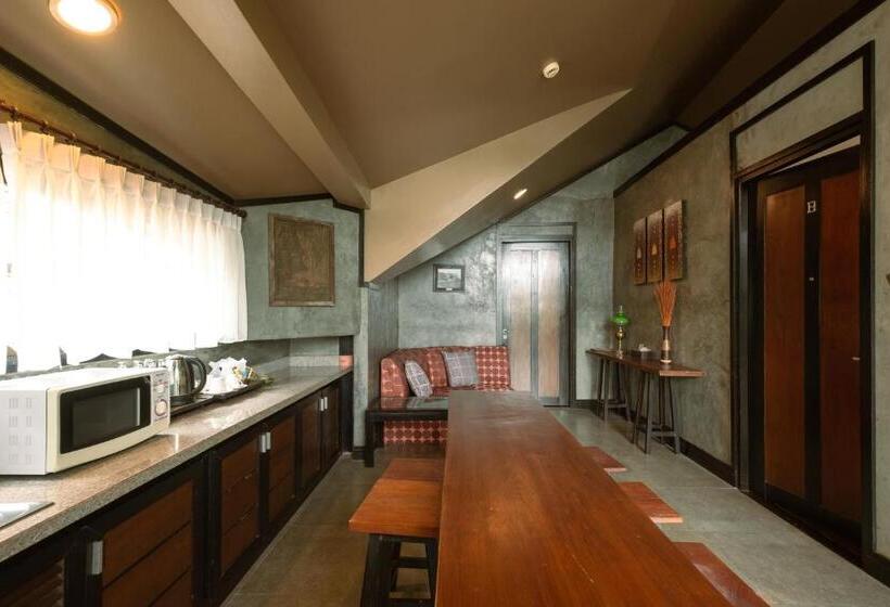 Ullakkohuone, Kiree Thara Boutique Resort