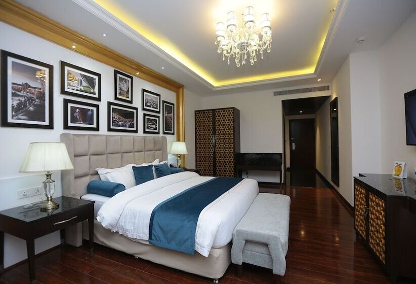 이그제큐티브 룸, La Marvella, Bengaluru