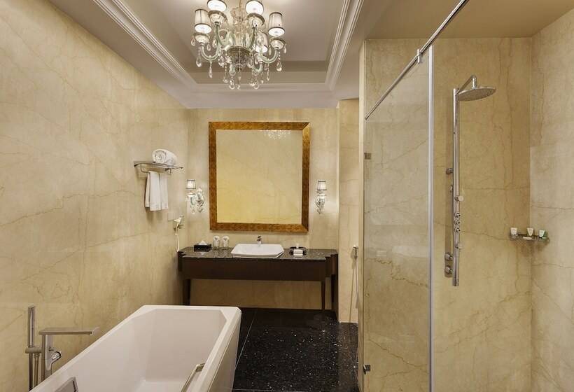 클럽 룸, La Marvella, Bengaluru