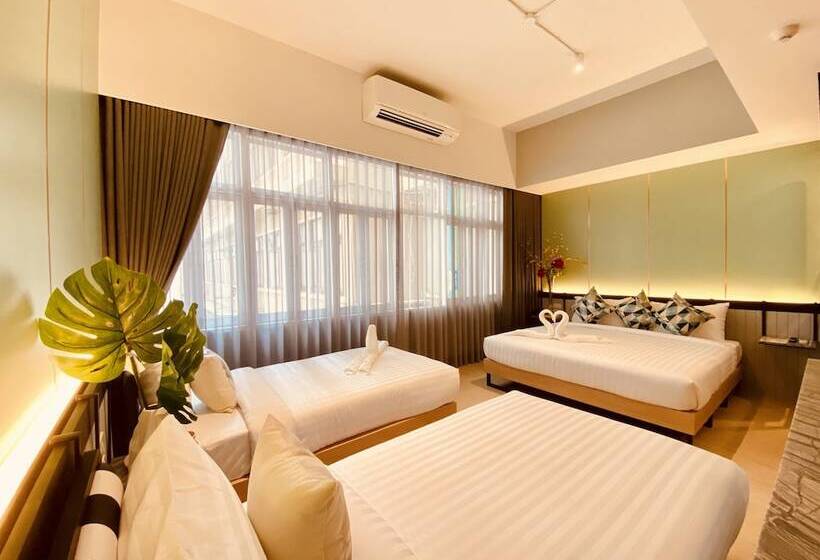 Deluxe Triple Room