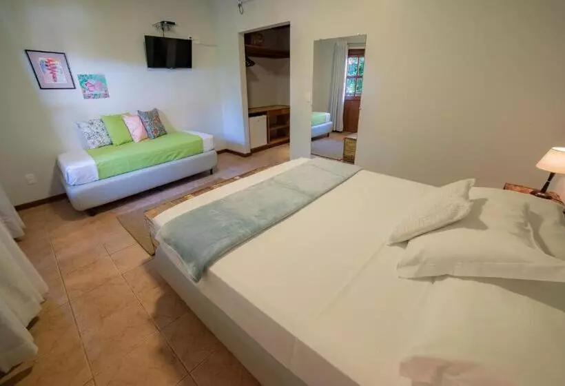 Economy Triple Room, Pousada Girassol