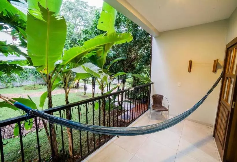 Economy Triple Room, Pousada Girassol