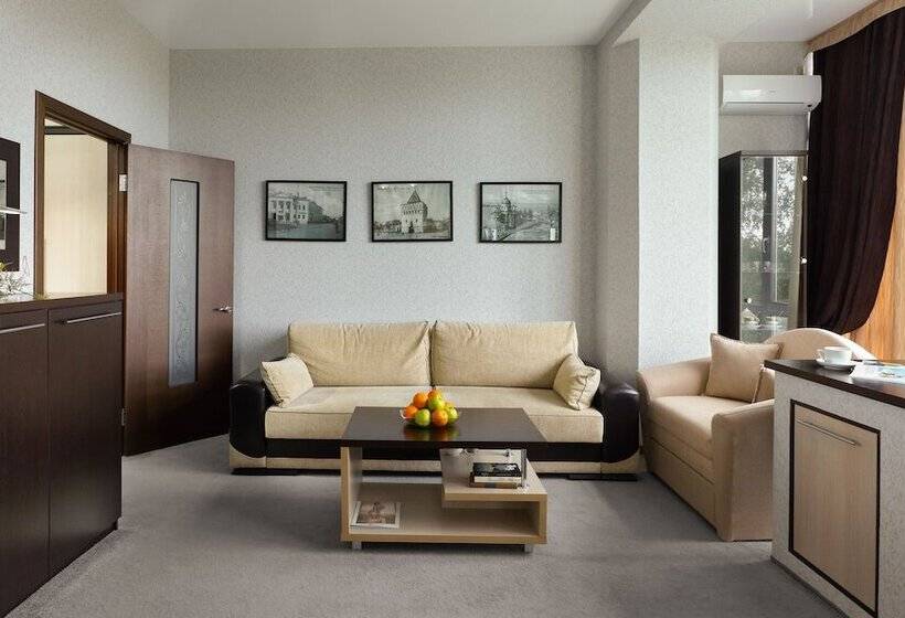 Полулюкс, Russky Kapital