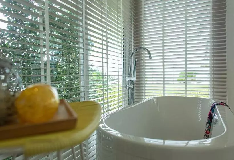 سوییت جونیور با چشم‌انداز دریا, Villa Nalinnadda Petite Hotel & Spa, Adults Only   Sha Extra Plus