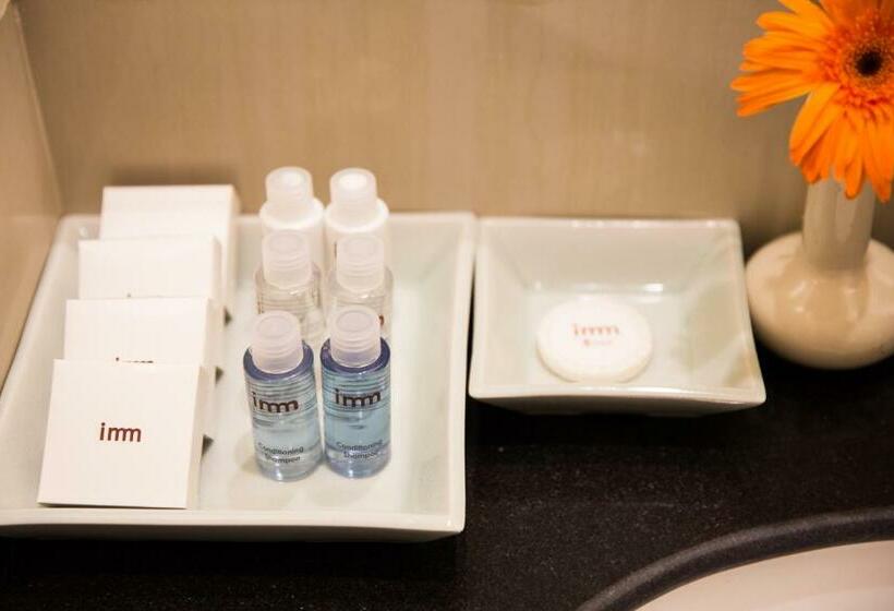 اتاق استاندارد سه نفره, Imm Hotel Thaphae Chiang Mai