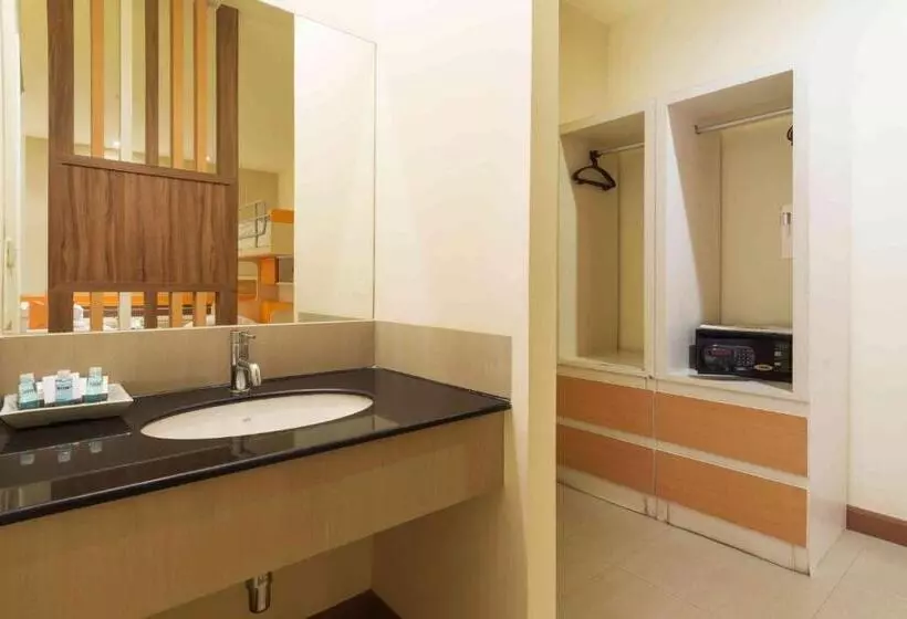 اتاق خانوادگی, Imm Hotel Thaphae Chiang Mai