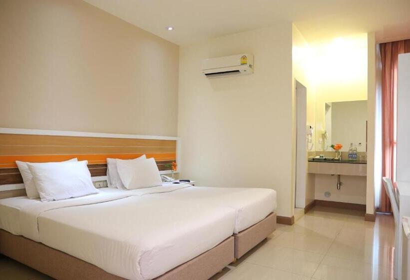 اتاق لوکس, Imm Hotel Thaphae Chiang Mai
