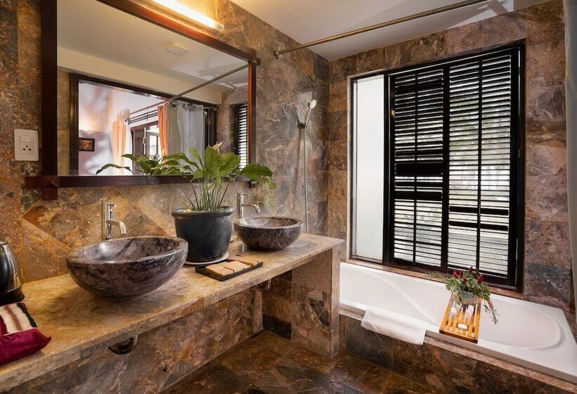 ویلای 1 خوابه با چشم‌انداز دریا, Le Belhamy Beach Resort & Spa Hoi An