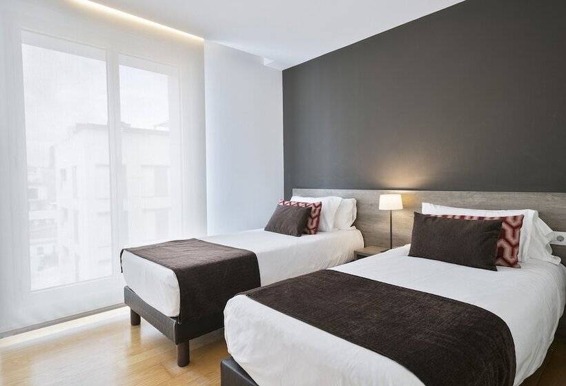 Семейные Апартаменты, Lugaris Beach Apartments