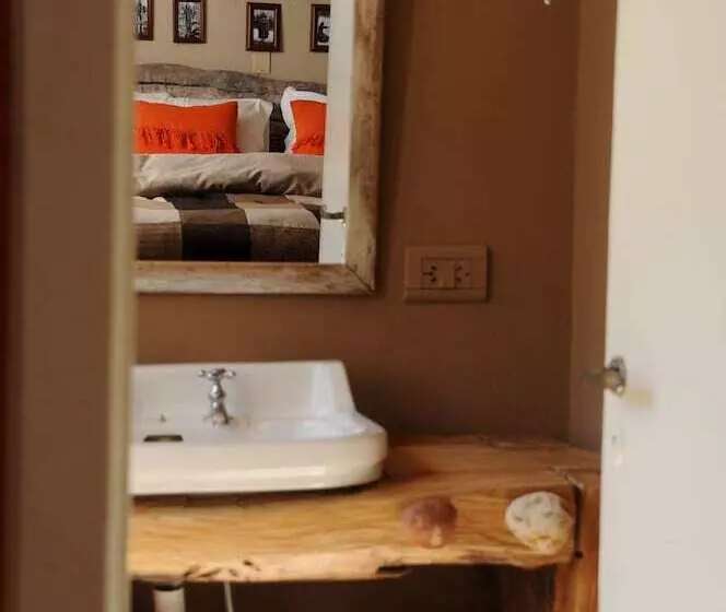 سوییت جونیور, Los Juncos Patagonian Lake House