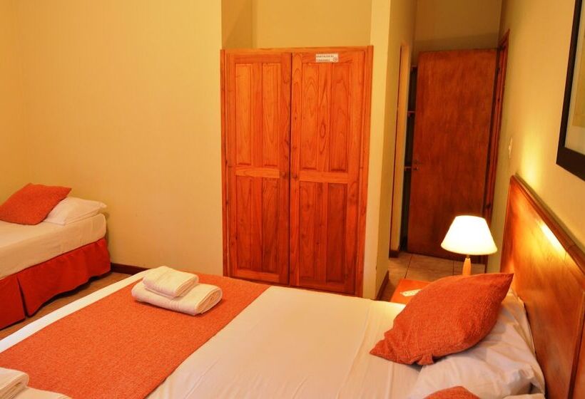 חדר סטנדרט לשלושה, Complejo Americano