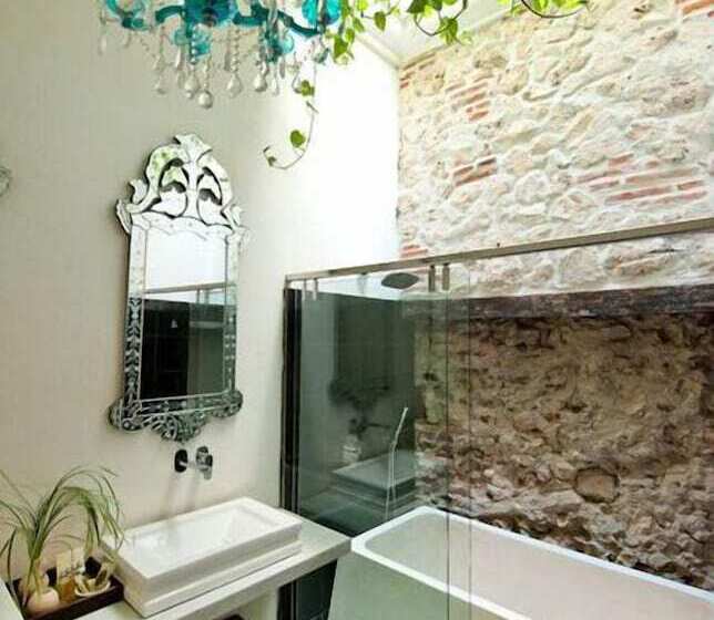 سوییت سوپریور, Aguamarina Boutique