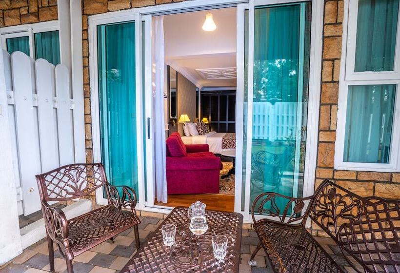 غرفة سوبيريور, Century Pines Resort