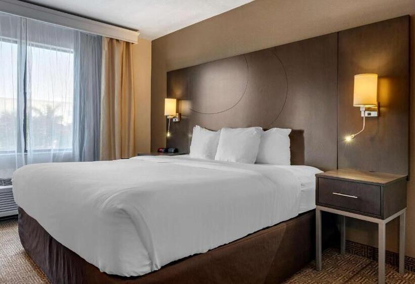 جناح سرير كينج, Comfort Suites Fort Pierce I95