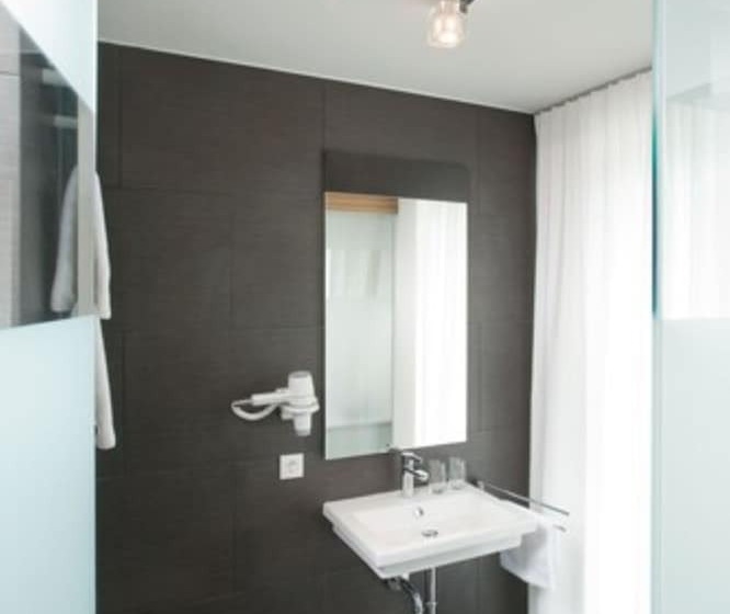 Полулюкс, Constantia