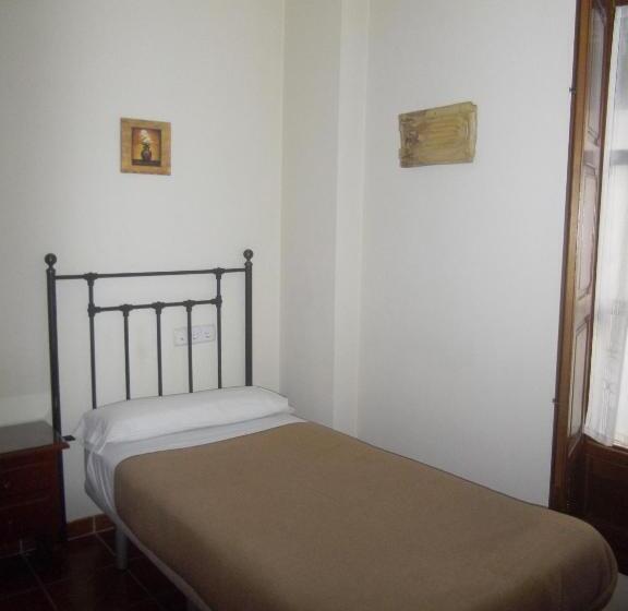 اتاق استاندارد یک نفره, El Zaguan